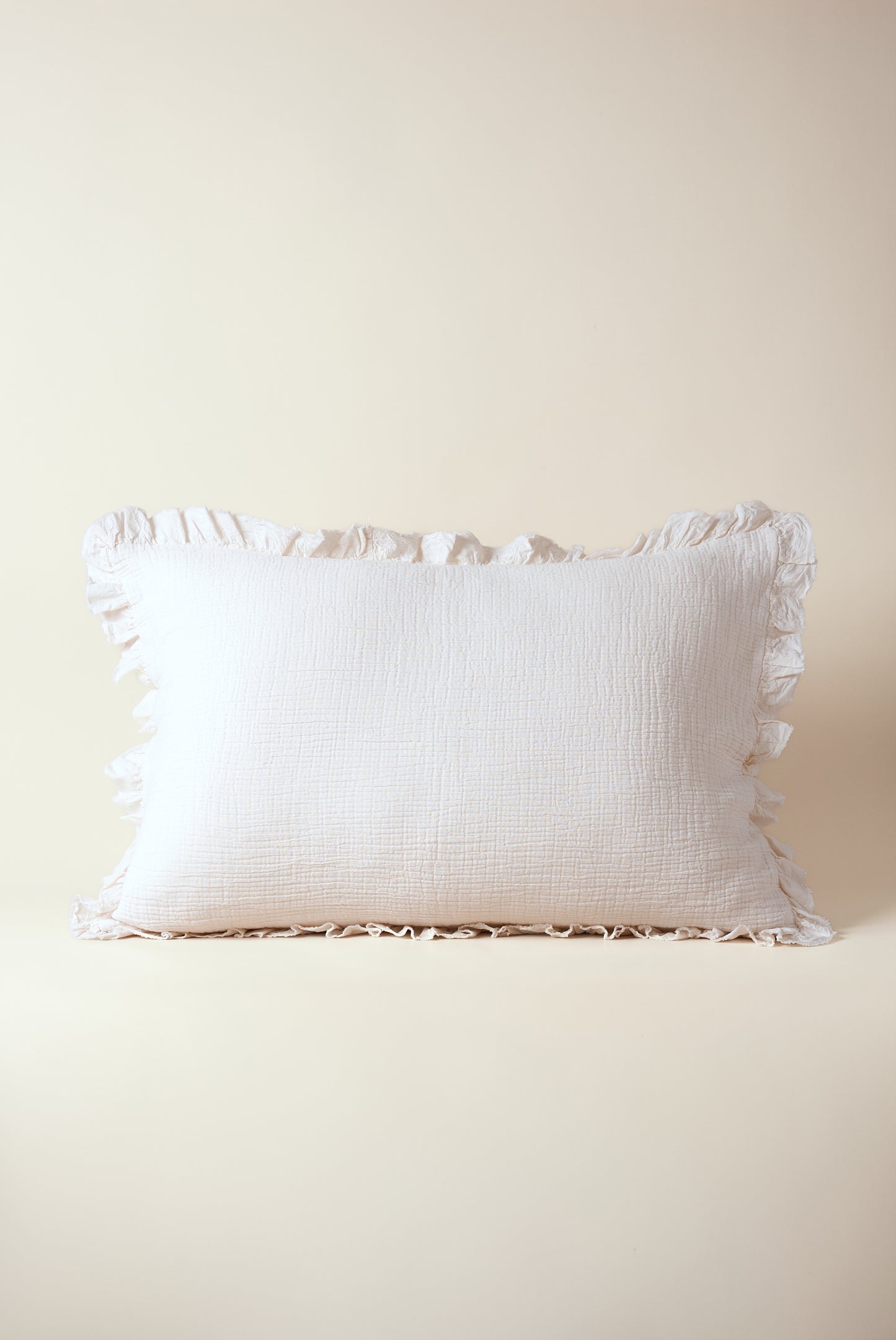 TAIE DE COUSSIN VOLANTÉE