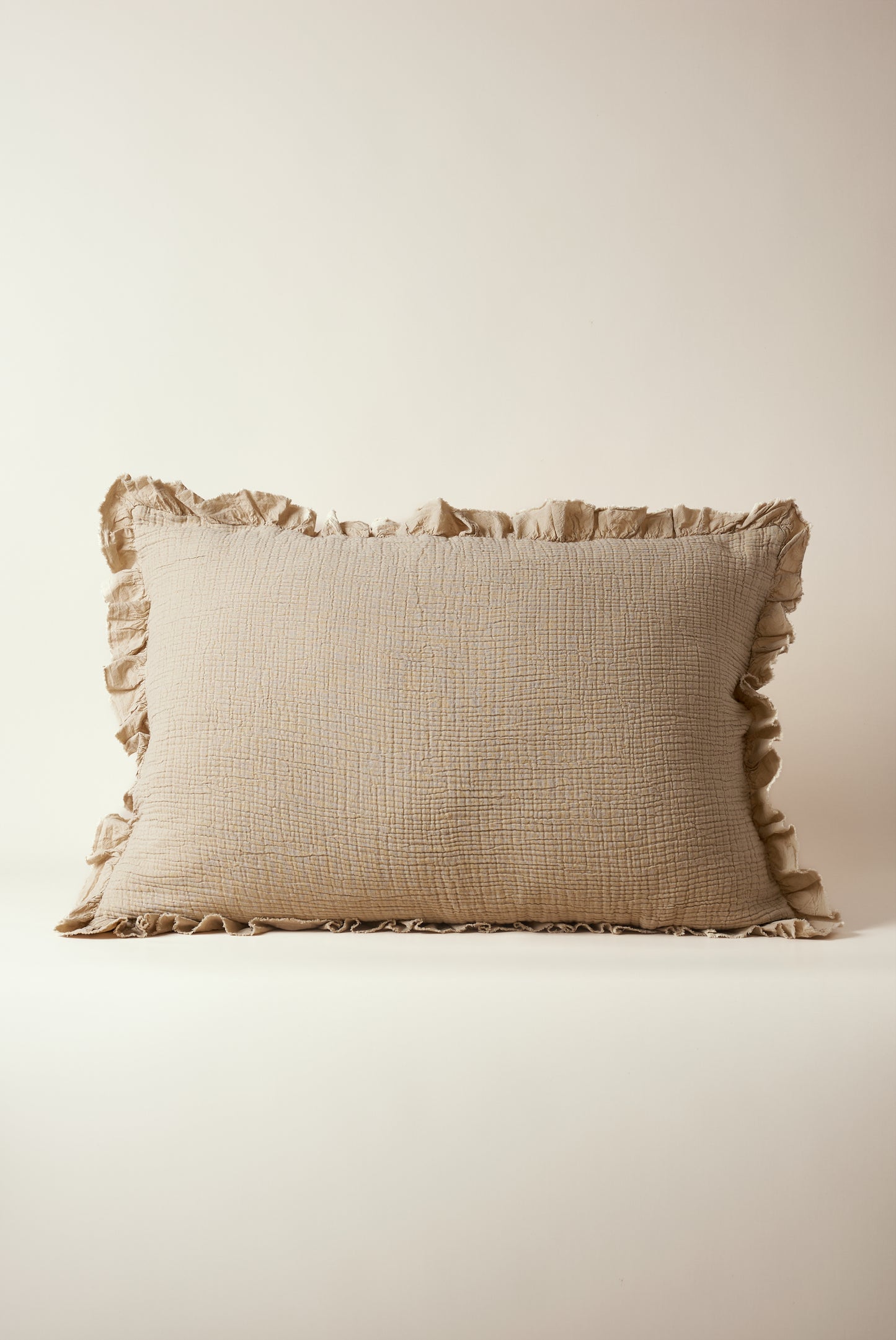 TAIE DE COUSSIN VOLANTÉE
