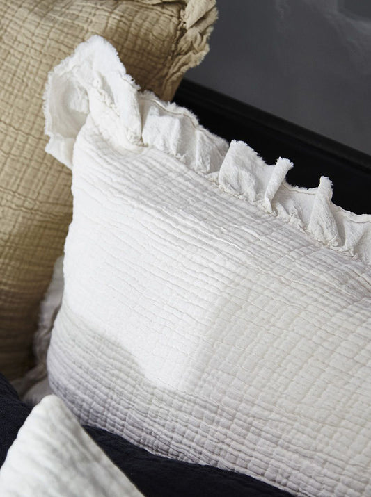 TAIE DE COUSSIN VOLANTÉE