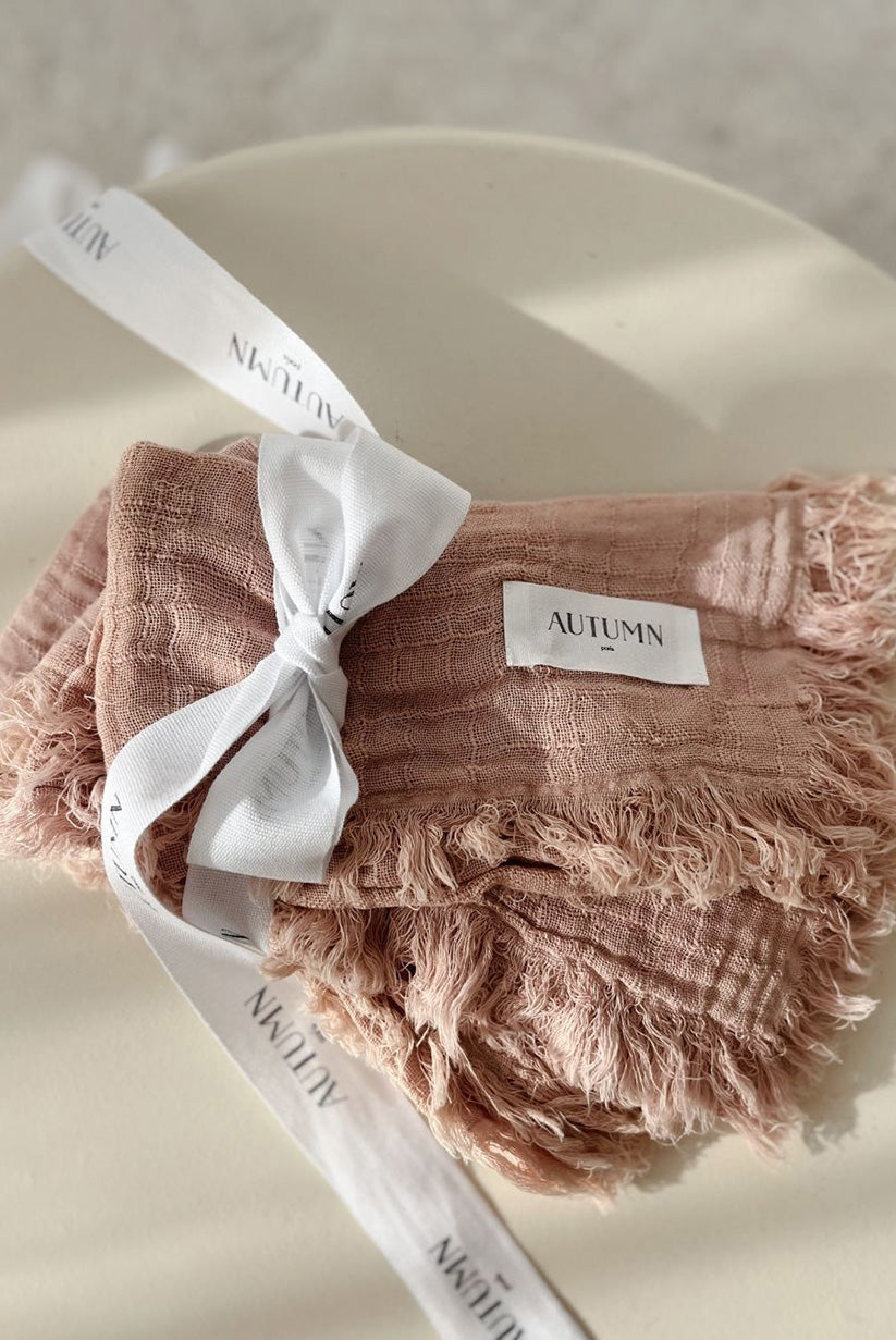 LOT DE 2 SERVIETTES DE TABLE PICASSO